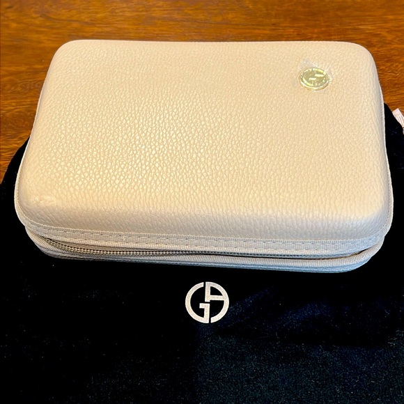 Giorgio Armani x Eva Air Business Class amenity kit. NEW - Picture 2 of 6